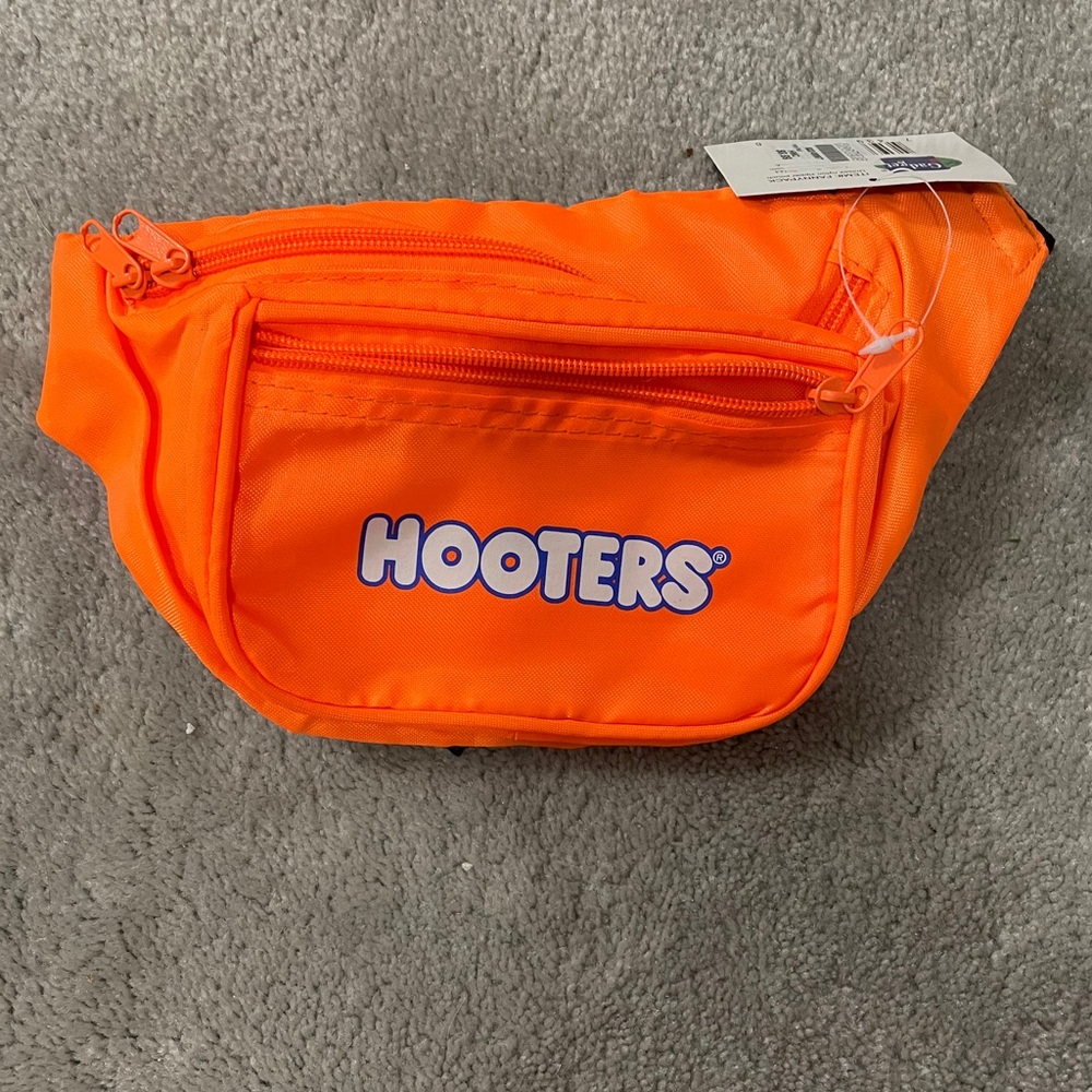 Hooters Fanny pack